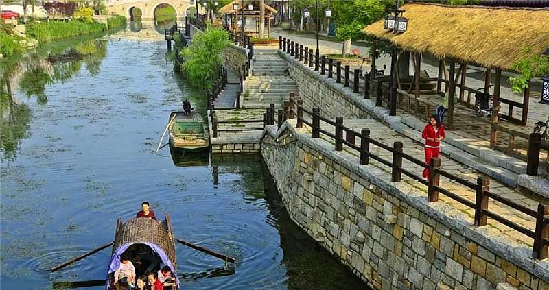 春运首日,帮帮志愿者到北站“温暖”旅客回家路
